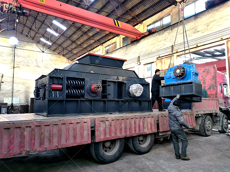 花崗巖對輥破碎機出料粒度多少？產量多大？