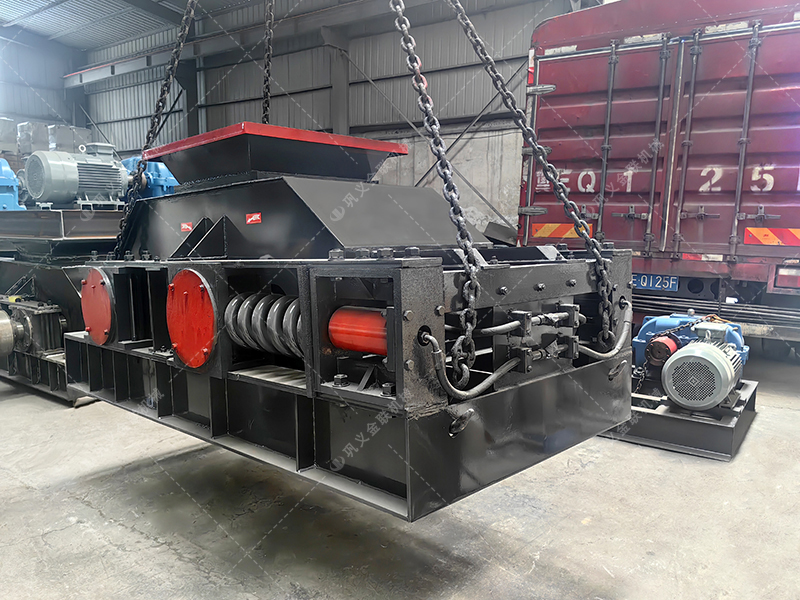 2PG800*600對輥破碎機(jī)發(fā)貨圖片_發(fā)往廣西三江_鵝卵石制砂