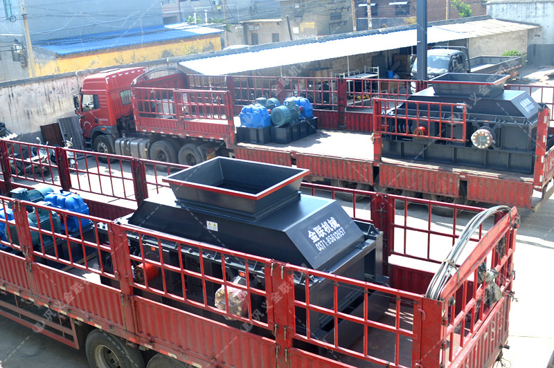 雙輥破碎機(jī)|雙光輥破碎機(jī)|雙齒輥破碎機(jī)|雙輥式破碎機(jī)廠家提供價(jià)格|型號參數(shù) 雙輥破碎機(jī)|雙光輥破碎機(jī)|雙齒輥破碎機(jī)|雙輥式破碎機(jī)廠家提供價(jià)格|型號參數(shù)