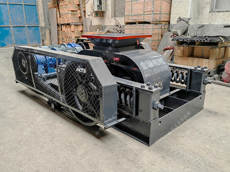 雙齒輥破碎機在破碎大塊難碎物料時，如何確保破碎效果？